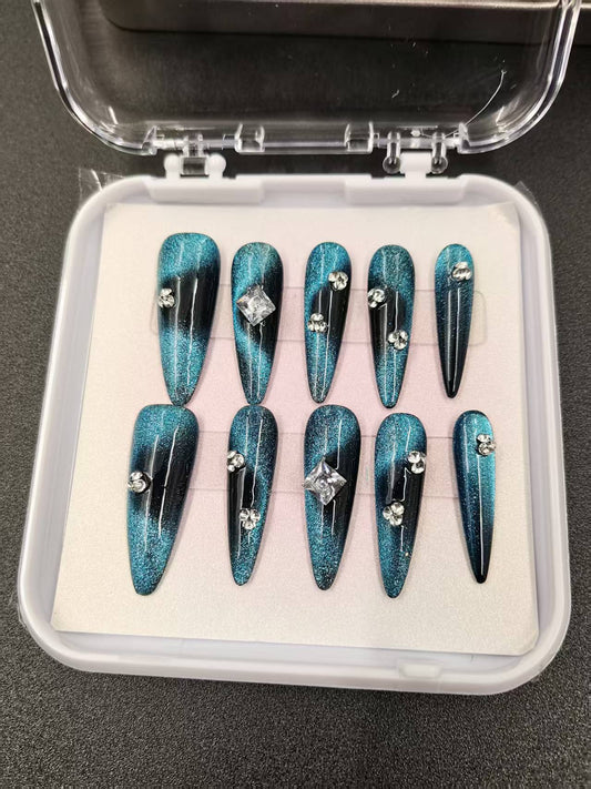 1051- Uñas postizas hechas a mano, de presión, removibles