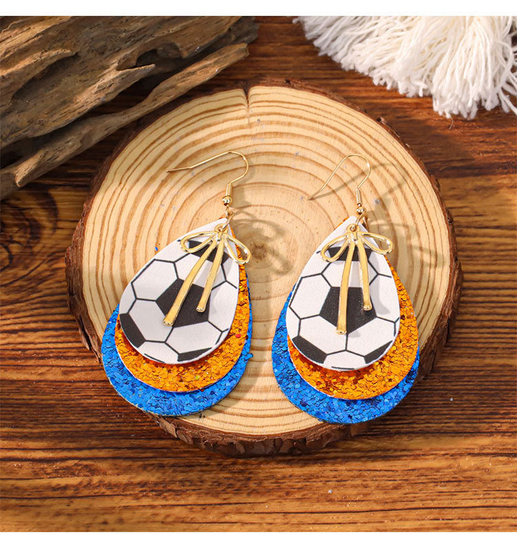 Pendientes colgantes geométricos de piel sintética con diseños de equipos deportivos: voleibol, baloncesto, fútbol americano y béisbol.