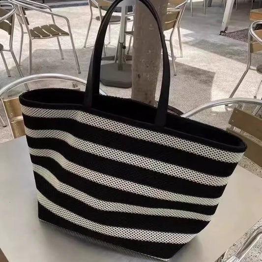 Bolso tote elegante a rayas blancas y negras – Bolso de hombro tejido de gran capacidad para mujer, perfecto para vacaciones y compras.