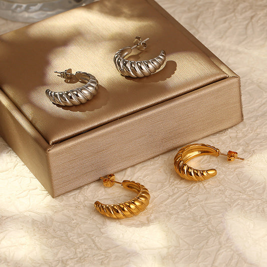 Ribbed C-Shape Hoop Earrings