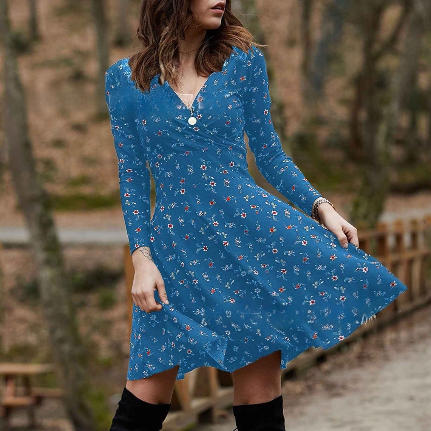 Vestido de manga larga con cuello en V y estampado floral retro 
