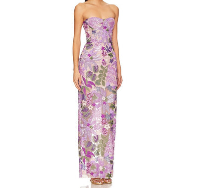 Vestido ajustado con lentejuelas recortadas