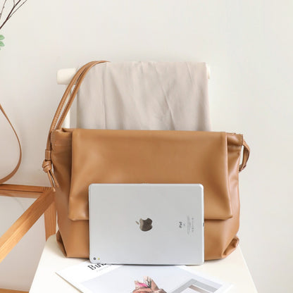 Casual One-Shoulder Messenger Bag – Retro-Textured Soft Leather Underarm Women's Bag, Versatile Flip-Top Portable Tote Bag