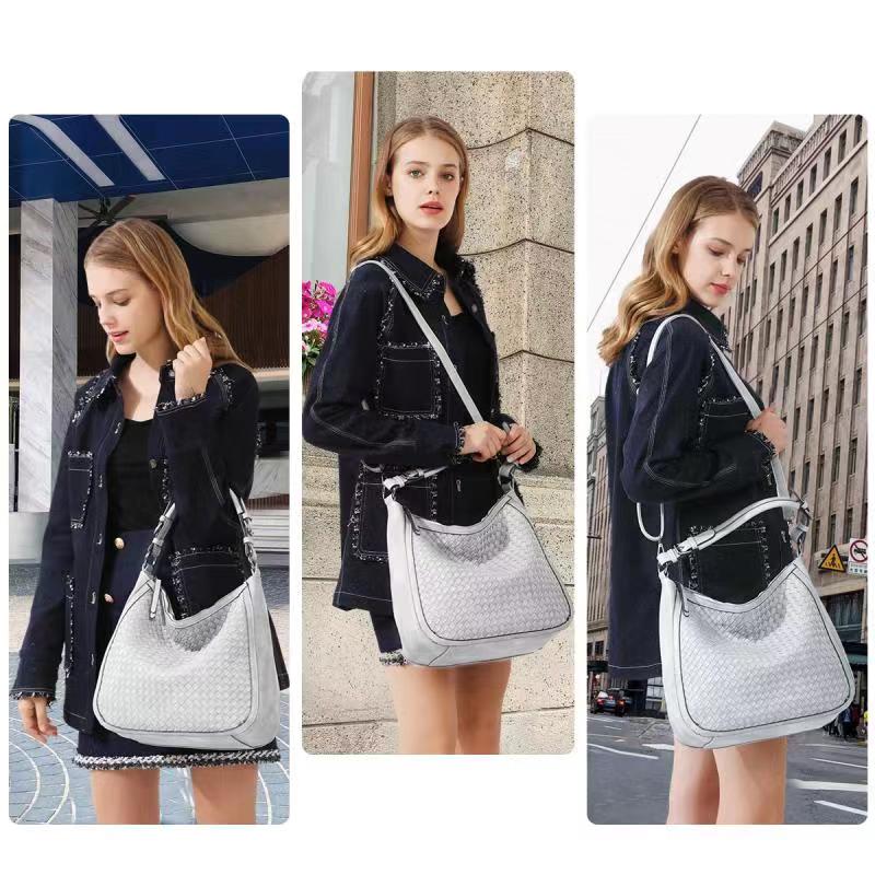 Bolso de hombro Hobo tejido en tamaño grande