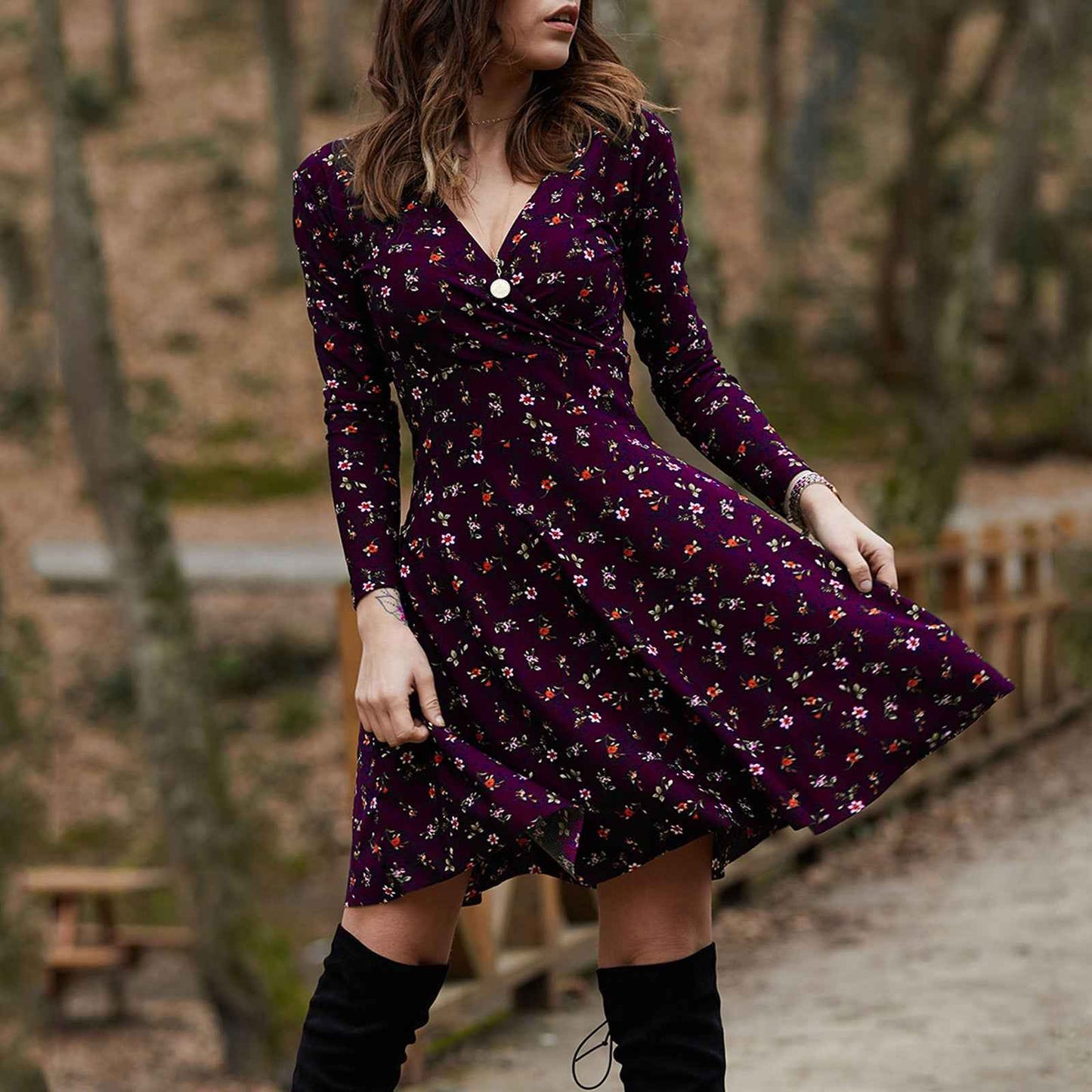 Retro Floral Print V-Neck Long Sleeve Dress