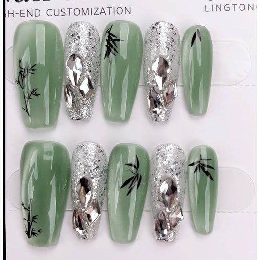 1048- Uñas postizas hechas a mano, de presión, removibles. Uñas con dibujo hecho a mano.