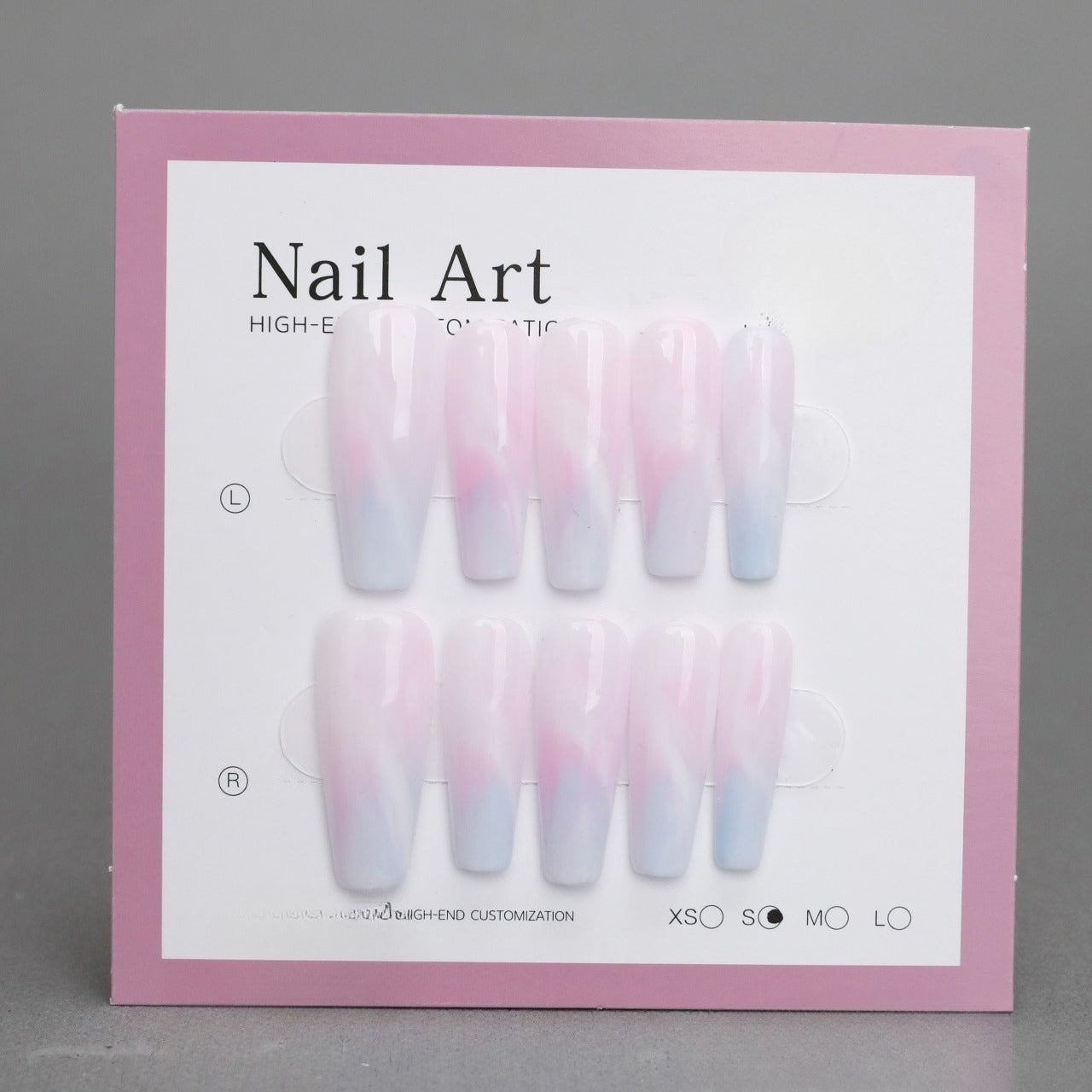 Uñas minimalistas de ataúd blanco para Año Nuevo 