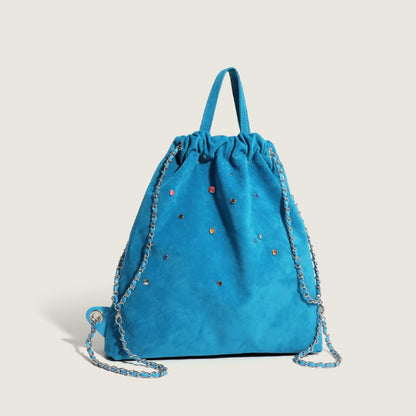 Mochila de mujer de ante mate, con cadena y detalles de piedras preciosas de colores; mochila portátil con cordón ajustable. 