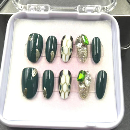 1047- Uñas postizas hechas a mano, de presión, removibles. Uñas con dibujo hecho a mano.