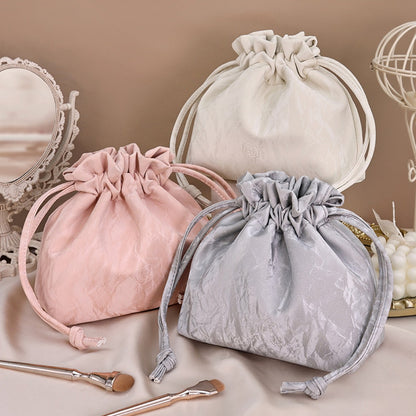 Bundle Mouth Cosmetic Bag – Large Capacity Storage Portable Makeup Bag for Women, Stylish and Functional Design for Everyday Use