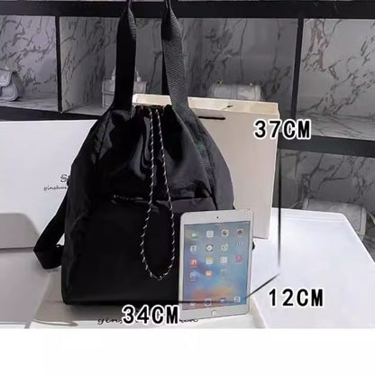 Mochila deportiva ultraligera e impermeable para mujer: mochila ligera ideal para viajes y elegante bolso de hombro. 