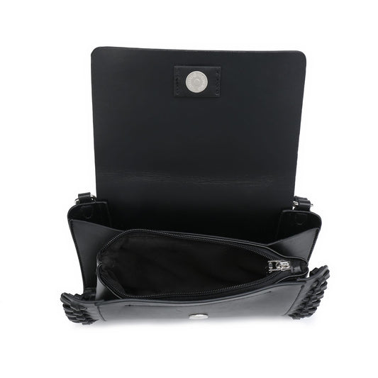 Bolso bandolera pequeño plateado, bolso cuadrado compacto color canela y negro con detalle de tejido artesanal.