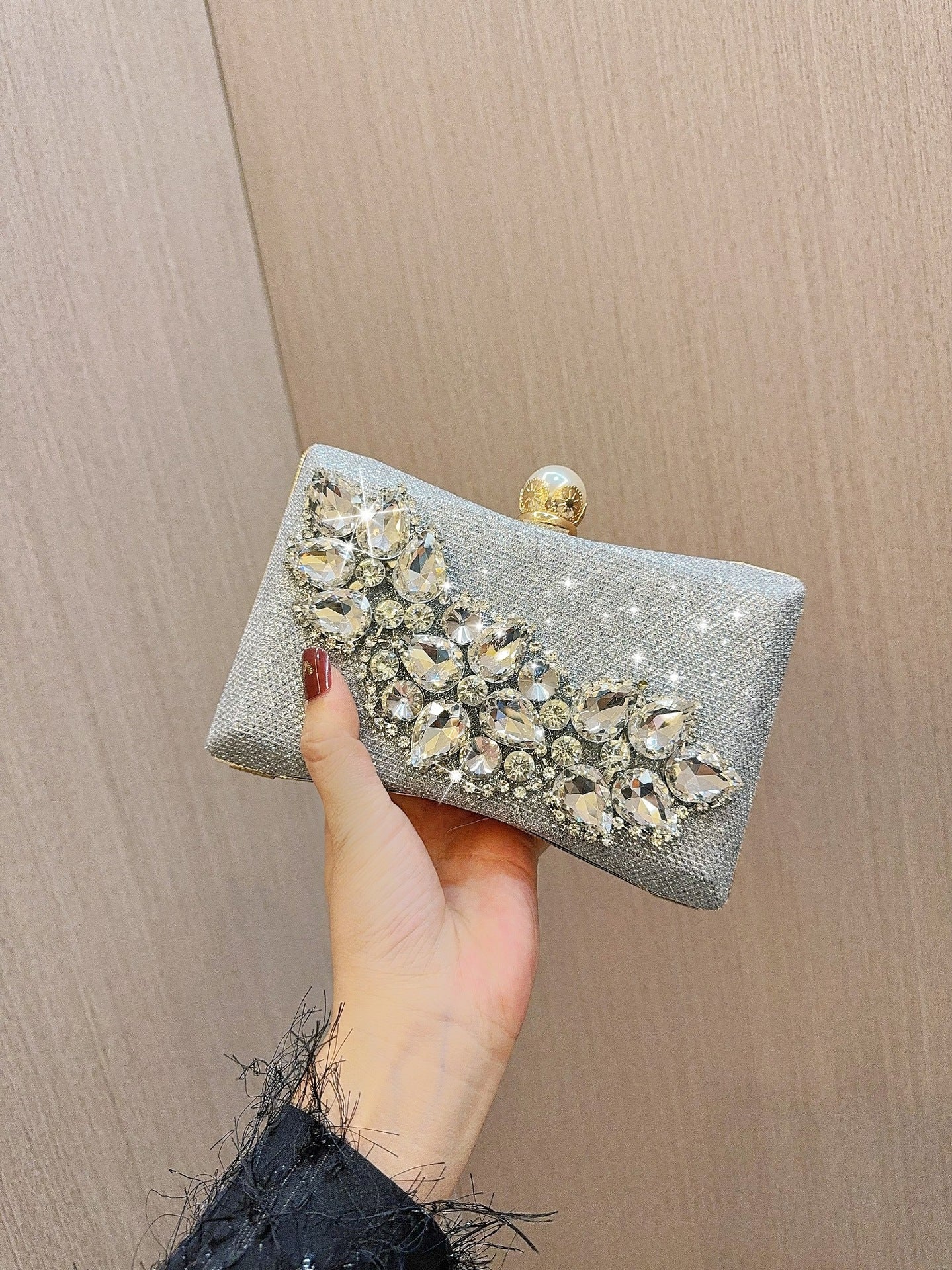Bolso de mano con pedrería de cristal, ideal para bodas, cumpleaños, fiestas, eventos sociales y cenas.
