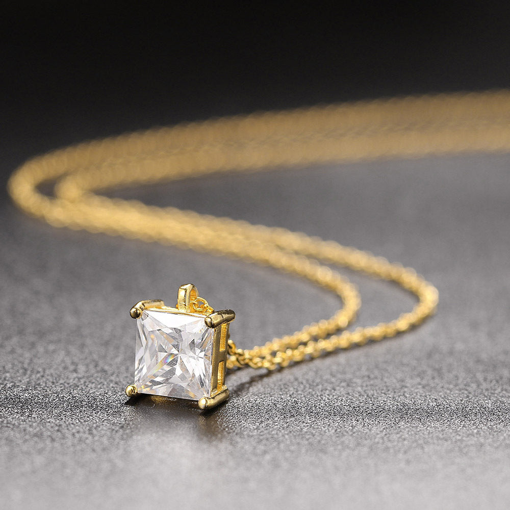 Single Zircon Pendant Necklace