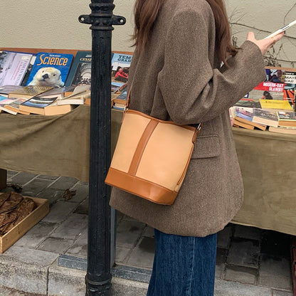 Bolso tipo cubo retro con textura sencilla y diseño minimalista - Bolso versátil para mujer, ideal para llevar al hombro o cruzado. 