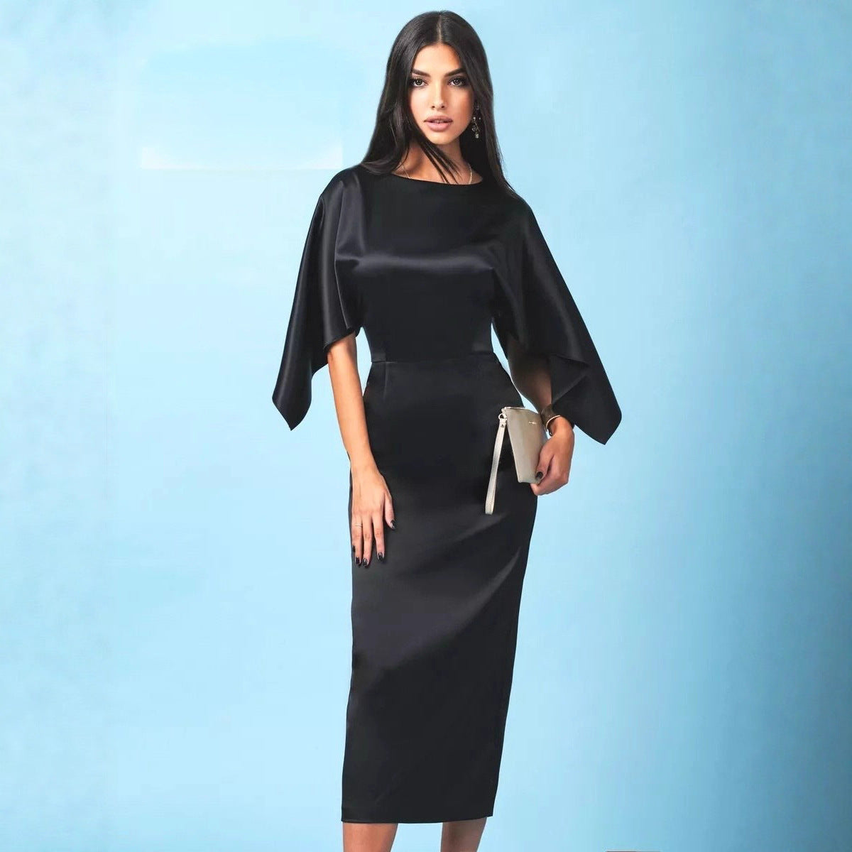 Vestido de noche ajustado con mangas abullonadas