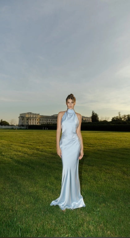 Vestido lencero de satén con espalda baja