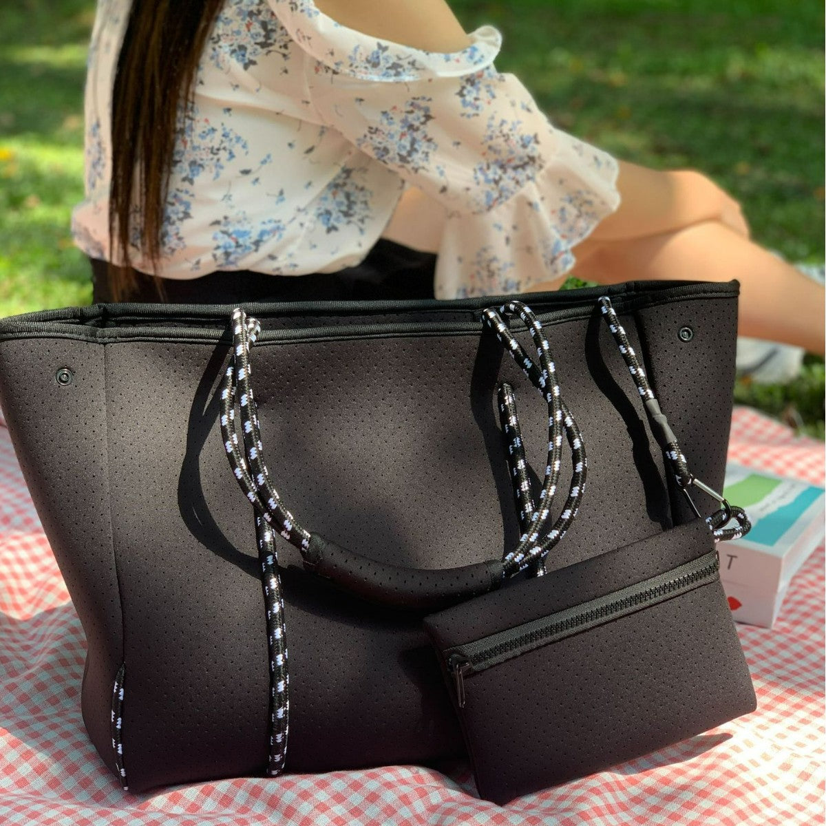 Neoprene Perforated Beach Bucket Bag – Two-in-One Mother-Child Tote, Large Swimming Sand-Proof Purse