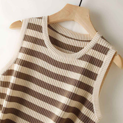 Slim Fit Round Neck Knit Tank Top