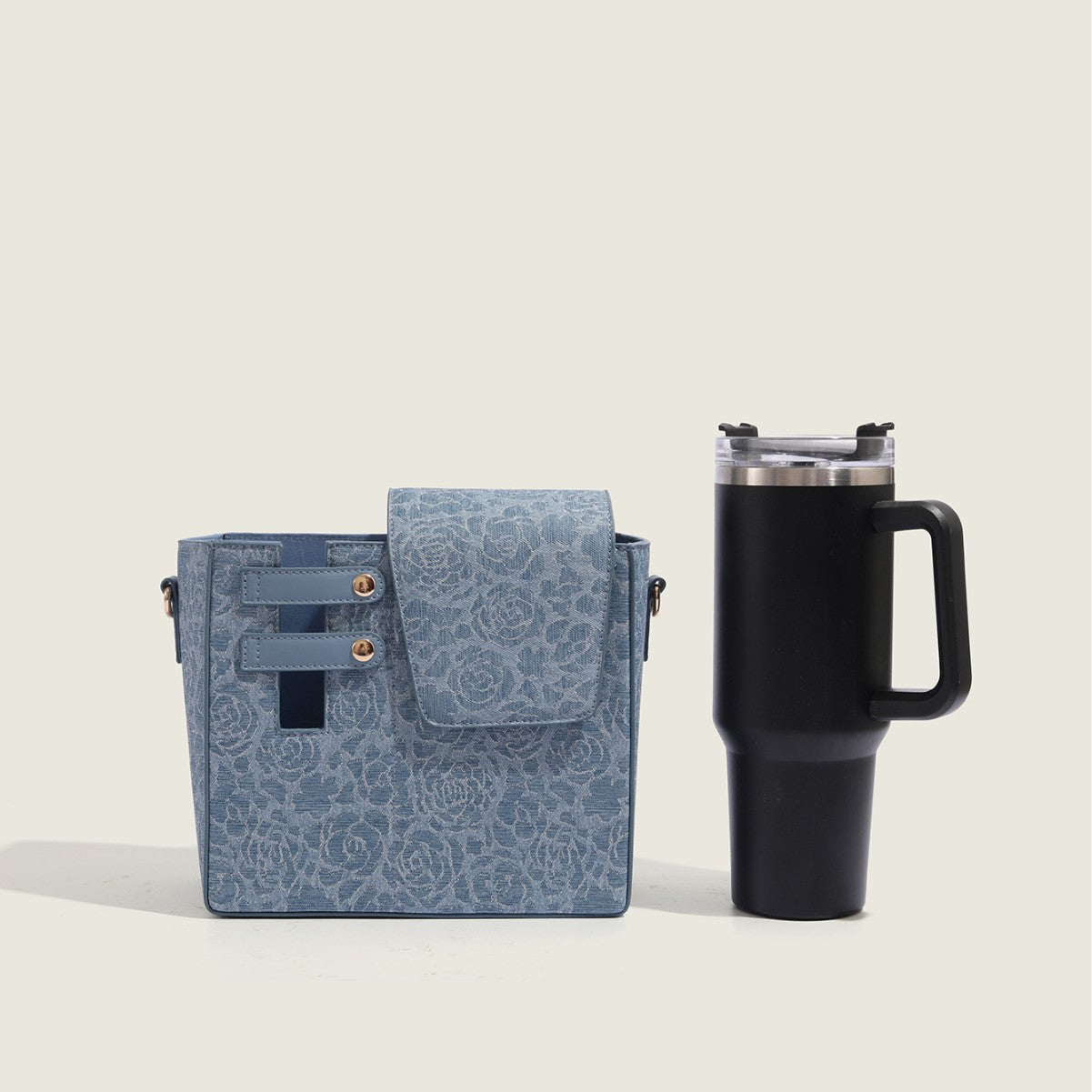 Outdoor portable crossbody water cup bag, multi-functional universal large thermos cup protective cover, water cup storage bag