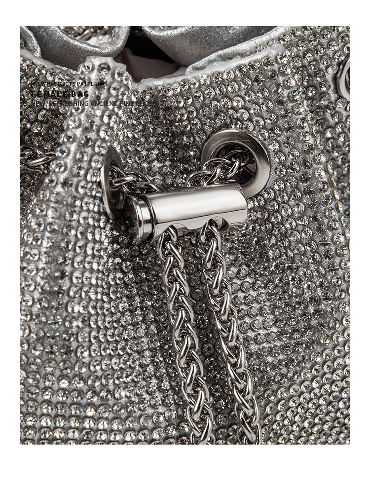 Bolso bandolera mini tipo cubo de diseño elegante con diamantes