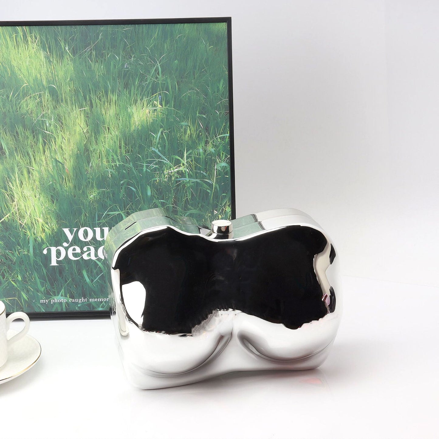 Elegante bolso de mano de acrílico de forma irregular – Bolso de mano de noche con estilo, perfecto para fiestas, graduaciones y bodas.