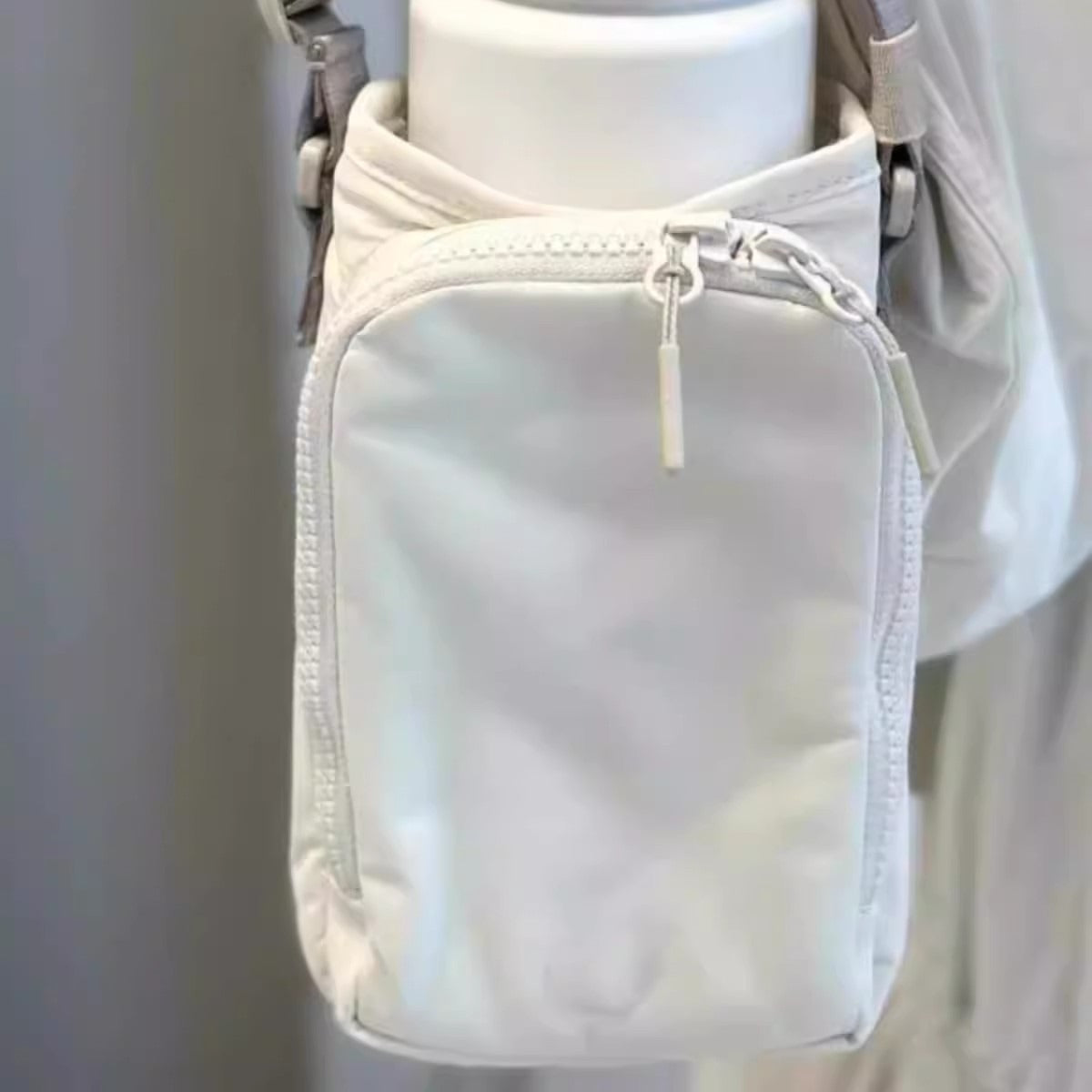 Design Crossbody shoulder kettle bag, mobile phone bag waterproof yoga bag, running sports outdoor portable bag