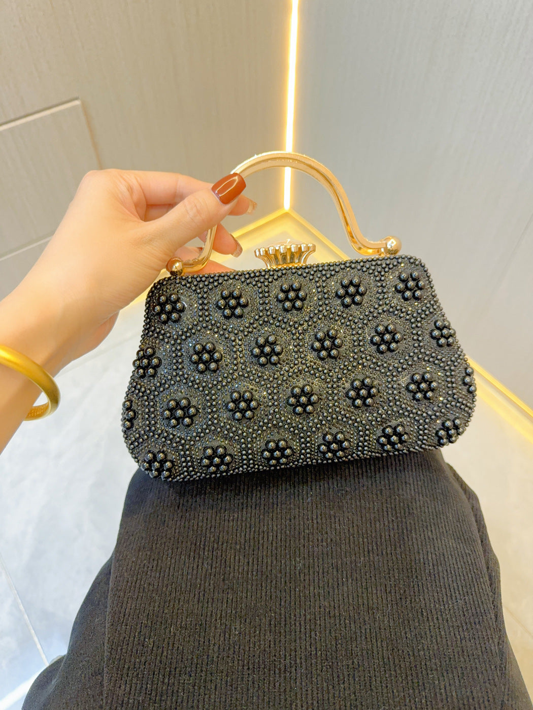 Bolso de mano vintage con perlas, ideal para bodas, eventos nocturnos o cenas. Modelo M4676-089113