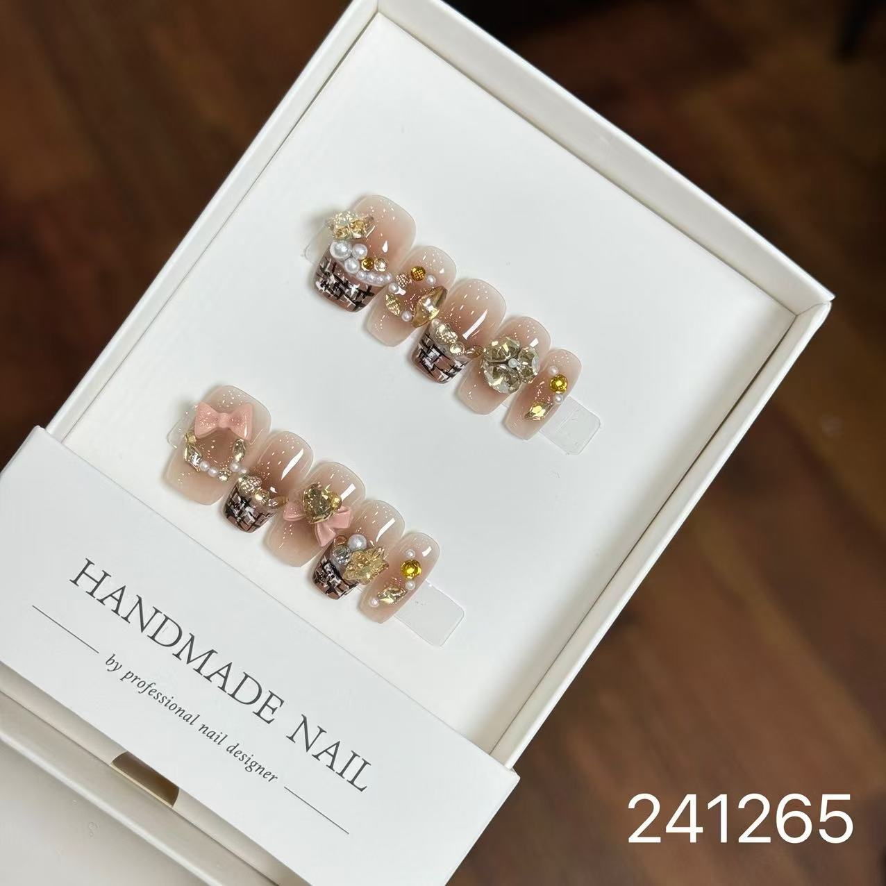 1028- Handmade press on nails fake nails removable