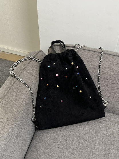 Mochila de mujer de ante mate, con cadena y detalles de piedras preciosas de colores; mochila portátil con cordón ajustable. 