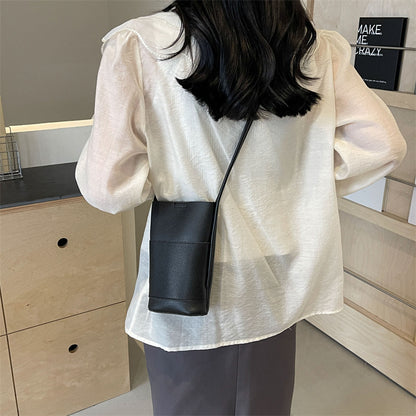 Casual crossbody mobile phone bag, simple red cute mini vertical bag, change bag female