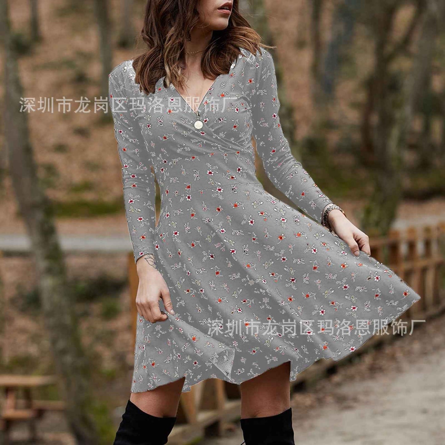 Retro Floral Print V-Neck Long Sleeve Dress