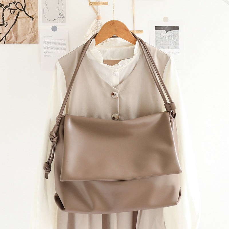 Casual One-Shoulder Messenger Bag – Retro-Textured Soft Leather Underarm Women's Bag, Versatile Flip-Top Portable Tote Bag