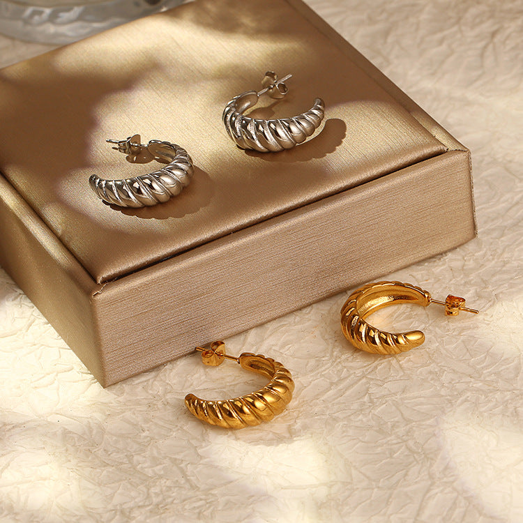 Ribbed C-Shape Hoop Earrings