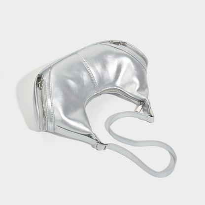 Bolso bandolera estilo hobo, elegante y vintage, con bolsillo con cremallera. También disponible en versión de hombro o bajo el brazo. 