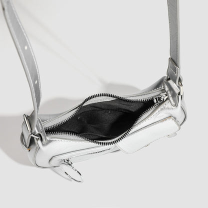 Design Stylish Retro Small Crossbody Bag - Versatile Punk Crescent Bag for Everyday Use