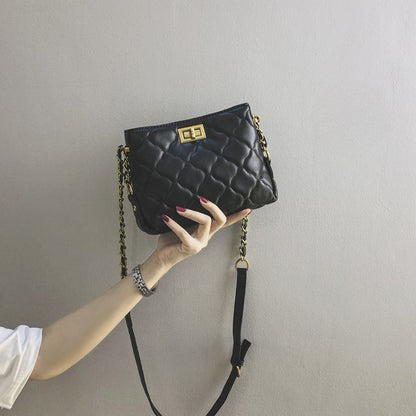 Mini crossbody purse women, spring and summer women's bags popular fashion versatile diamond chain crossbody bag,