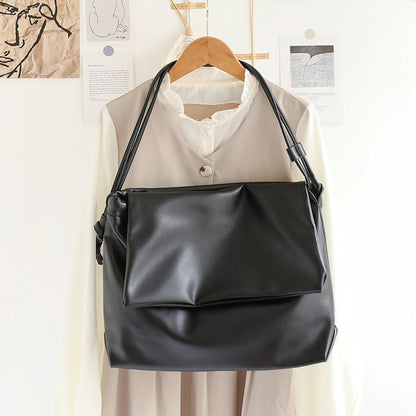 Casual One-Shoulder Messenger Bag – Retro-Textured Soft Leather Underarm Women's Bag, Versatile Flip-Top Portable Tote Bag