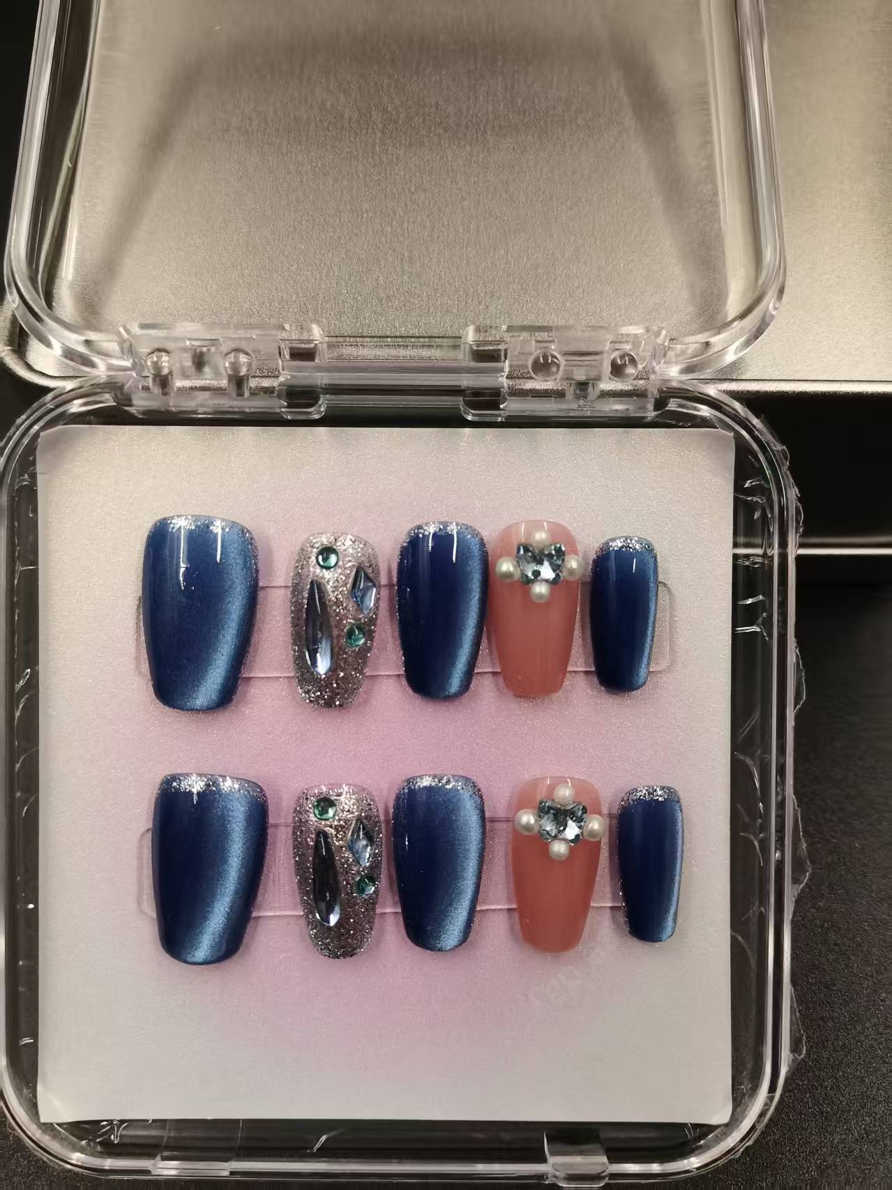 1054 - Uñas postizas hechas a mano, de presión, removibles