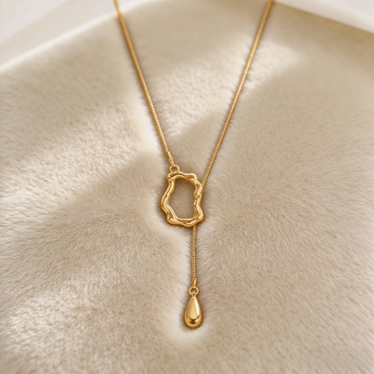 Trendy Irregular Snake Chain with Teardrop Pendant